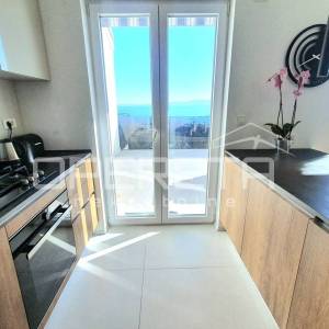 Ekskluzivni luksuzni stan s privatnim bazenom, vrtom i prostranom terasom – 2 ga