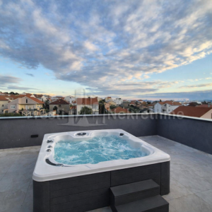  "EURO-HORTUS" S-4 _ 3SOBAN STAN 115m2 S KROVNOM TERASOM-PANORAMSKI POGLED, GPM 20m2