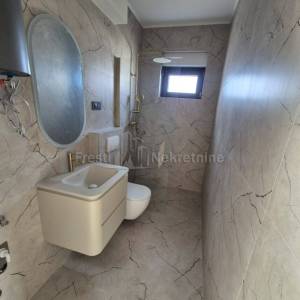  "EURO-HORTUS" S-4 _ 3SOBAN STAN 115m2 S KROVNOM TERASOM-PANORAMSKI POGLED, GPM 20m2