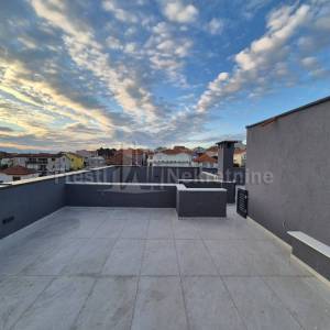  "EURO-HORTUS" S-4 _ 3SOBAN STAN 115m2 S KROVNOM TERASOM-PANORAMSKI POGLED, GPM 20m2