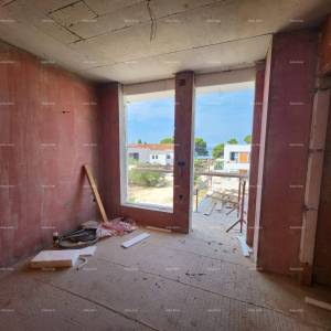 Fažana! Dvojna kuća s garažom u neposrednoj blizini mora i plaža!