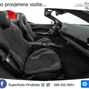 Ferrari 296 GTS 3.0 V6 PHEV Aut. 830 KS, LED+KAM+GR SJED+HEAD+VIRT