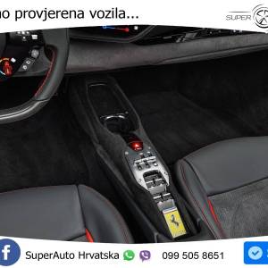 Ferrari 296 GTS 3.0 V6 PHEV Aut. 830 KS, ACC+LED+KAM+GR SJED+VIRT+ASIST