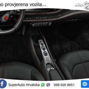 Ferrari F8 Tributo 3.9 V8 Aut. 720 KS, KAM+GR SJED+NAVI