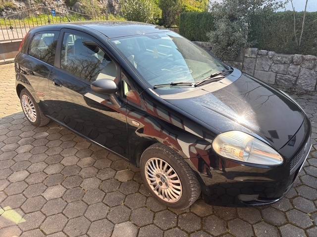 Fiat Grande Punto 1,4 57 kW 2006.god reg.do 31/7/26 203000 km,klima