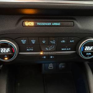 Ford Kuga TITANIUM 1.5 Ecoboost 5V - 3 godine jamstva