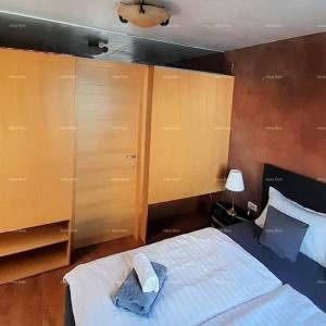 Funtana, Prodaje se  kamena kuća s pogledom na more