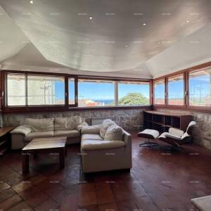 Funtana, Prodaje se  kamena kuća s pogledom na more