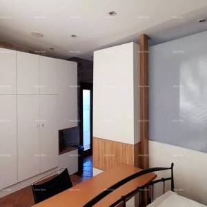 Funtana, Prodaje se  kamena kuća s pogledom na more