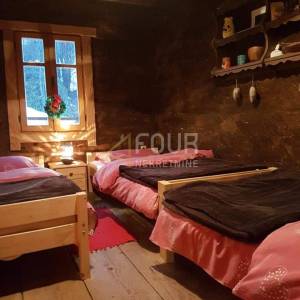 Gorski kotar, Begovo Razdolje, goranska kuća s građevinskom česticom