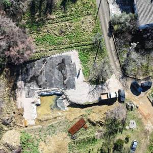 Građevinsko zemljište 1.250 m² s dozvolom i temeljima – Bribir, pogled more