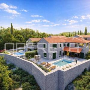 Građevinsko zemljište s idejnim za 4 kuće, Čilipi