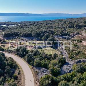 Građevinsko zemljište s pogledom – Krk, 732 m²