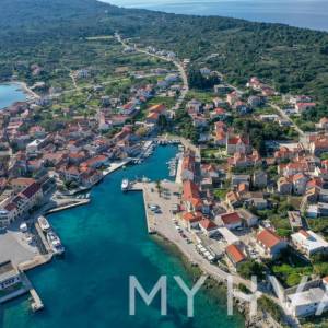 Građevinsko zemljište u mirnom predjelu Sućurja – 2367 m²