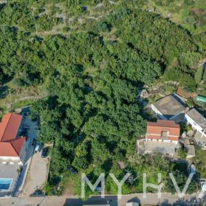 Građevinsko zemljište u mirnom predjelu Sućurja – 2367 m²
