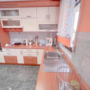 Grobnik,samostojeća kuća sa poslovnim prostorom na velikoj okućnici