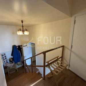 Hreljin, samostojeća kuća, P+1, 266m2