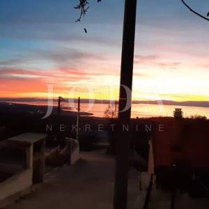 Hreljin teren sa panoramskim pogledom