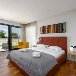 Hrvatska, Poreč, Varvari – potpuno namještena luksuzna vila s bazenom, 280 m²