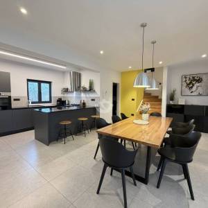 Hrvatska, Poreč, Varvari – potpuno namještena luksuzna vila s bazenom, 280 m²