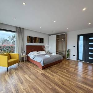 Hrvatska, Poreč, Varvari – potpuno namještena luksuzna vila s bazenom, 280 m²