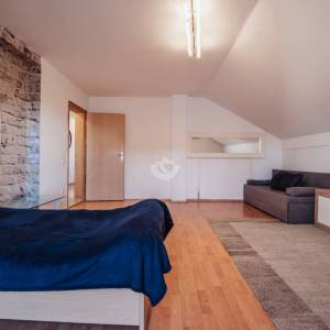 Hrvatska, Zadar, Vidikovac – 98 m² s balkonom, parkirnim mjestom i pogledom na more u Vidikovcu