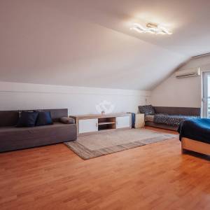 Hrvatska, Zadar, Vidikovac – 98 m² s balkonom, parkirnim mjestom i pogledom na more u Vidikovcu