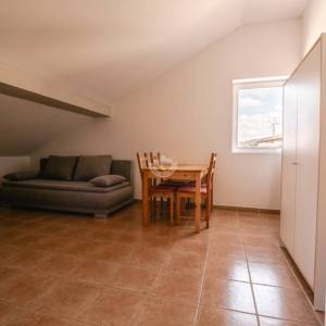 Hrvatska, Zadar, Vinjerac - Stan na 2. katu s balkonom i pogledom na more, 40 m²