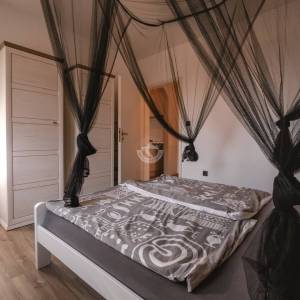 Hrvatska, Zadar, Vinjerac – stan s pogledom na more u Vinjercu na prodaju, 1 spavaća soba, balkon, parkirno mjesto