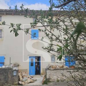 Imanje: kuća, konoba, 5.000 m² građevinskog zemljišta i nasad trešanja