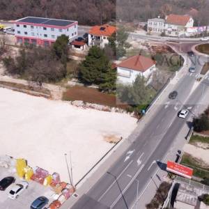 Imotski najam građevinskog zemljišta 2149 m2 - TOP lokacija - dugoročno