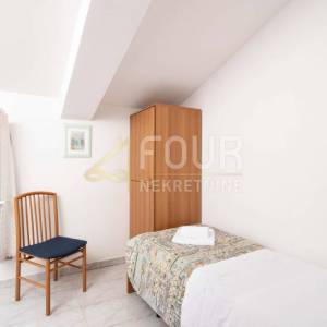 Istra, hotel 50m od mora, izvrsna investicija!