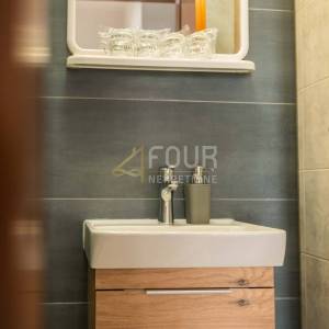 Istra, hotel 50m od mora, izvrsna investicija!