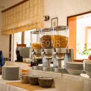 Istra, hotel 50m od mora, izvrsna investicija!