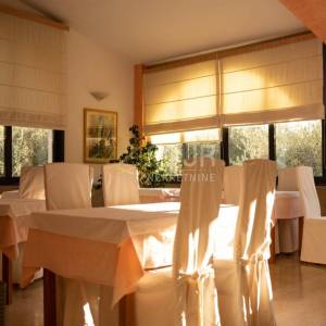 Istra, hotel 50m od mora, izvrsna investicija!