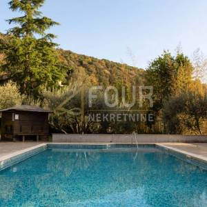 Istra, hotel 50m od mora, izvrsna investicija!