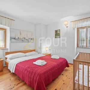 Istra, Kanfanar, samostojeća kuća s bazenom