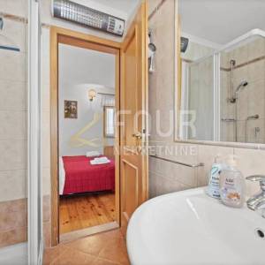 Istra, Kanfanar, samostojeća kuća s bazenom