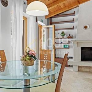 Istra, Kanfanar, samostojeća kuća s bazenom