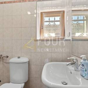 Istra, Kanfanar, samostojeća kuća s bazenom