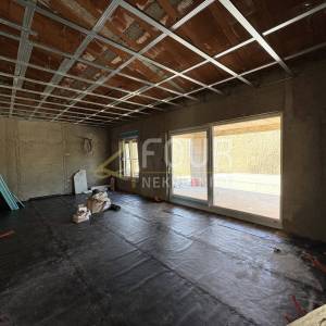 Istra, Labin - okolica, samostojeća prizemnica ROH BAU