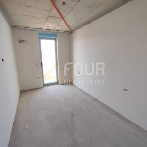 Istra, Ližnjan, novogradnja, 2s+db, lođa i terasa