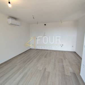 Istra, Ližnjan, novogradnja, 2s+db, lođa