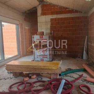 Istra, Ližnjan, novogradnja, prizemnica s bazenom