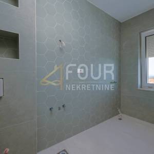 Istra, Ližnjan, samostojeća kuća s bazenom