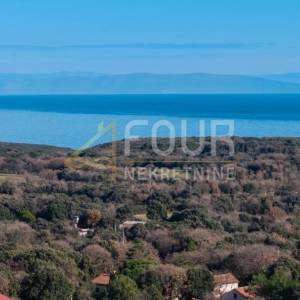 Istra, Ližnjan, samostojeća kuća s bazenom