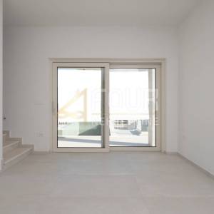 Istra, Ližnjan, samostojeća kuća s bazenom