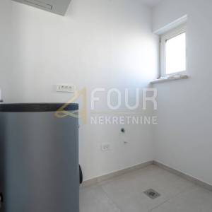 Istra, Ližnjan, samostojeća kuća s bazenom