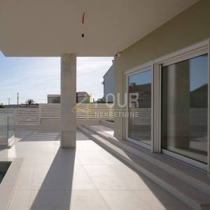 Istra, Ližnjan, samostojeća kuća s bazenom