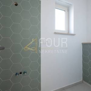 Istra, Ližnjan, samostojeća kuća s bazenom